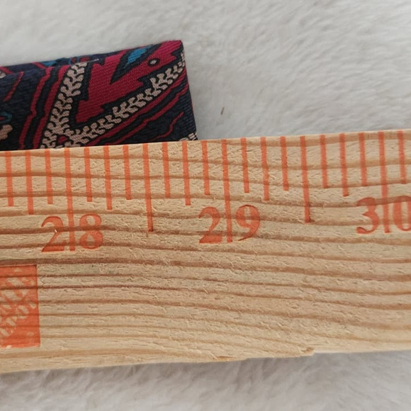 Vintage Pure Silk By Wembley Large Paisley Men's Tei 3"x54" - Picture 5 of 5